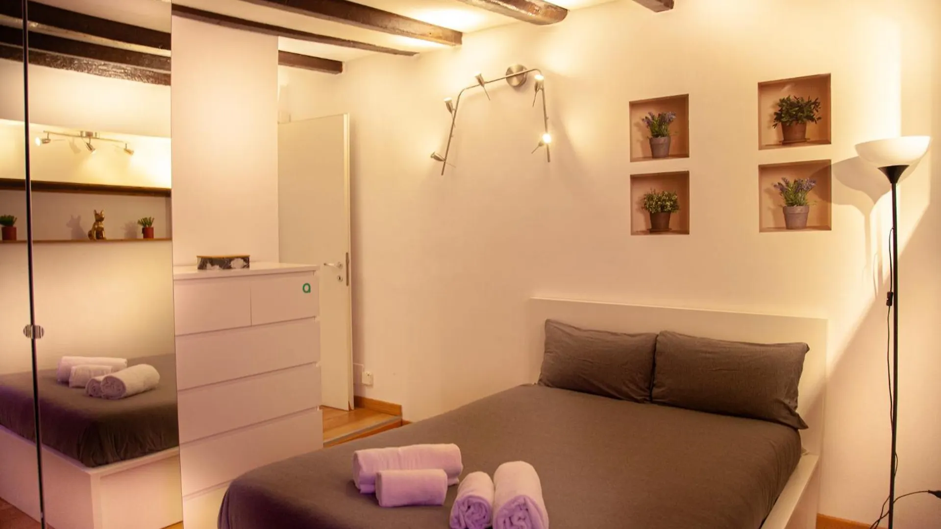 Rrrapido Home In Brera - Via Mercato Milan 0*,