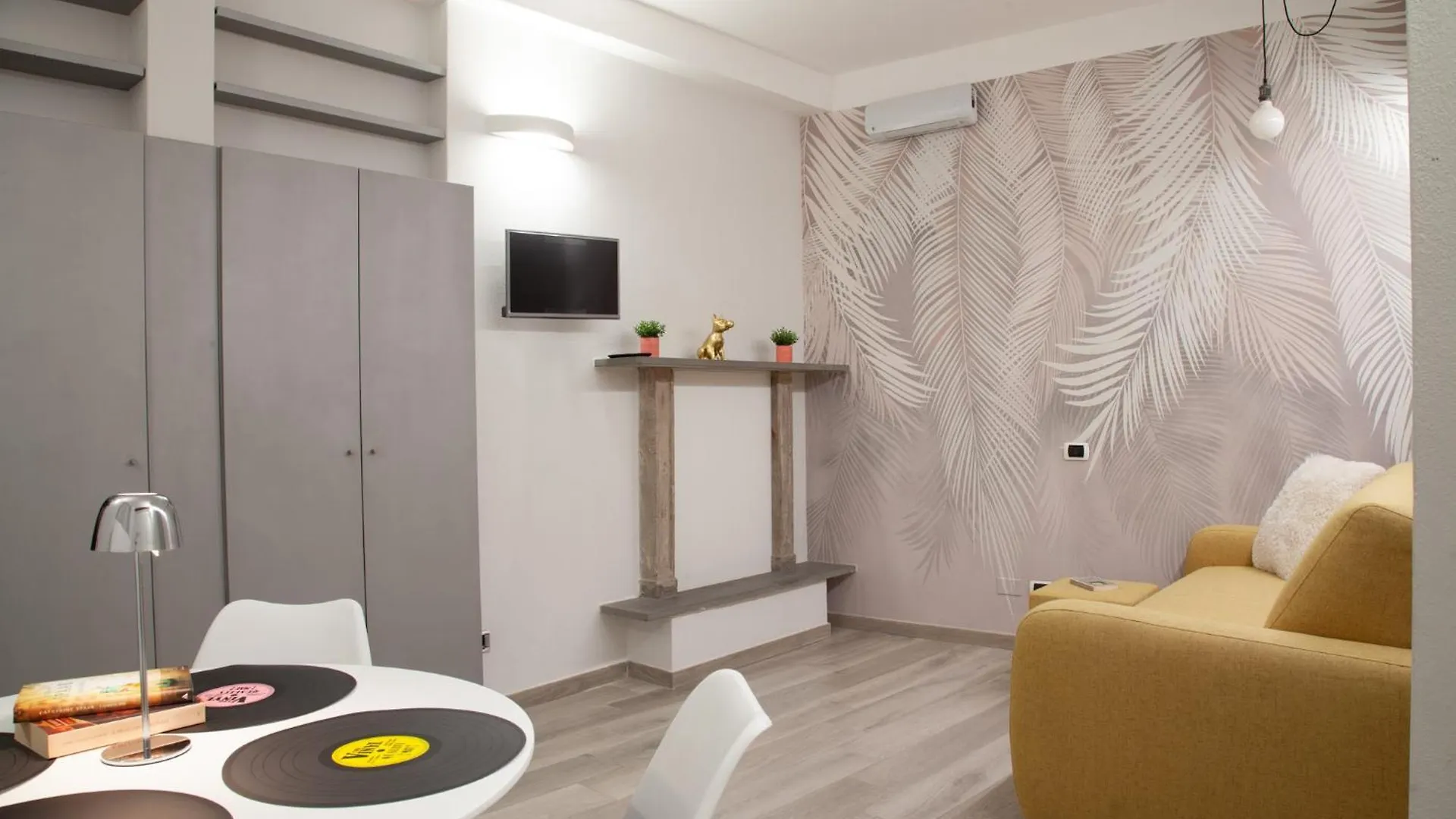 Rrrapido Home In Brera - Via Mercato Milan 0*,  Italy