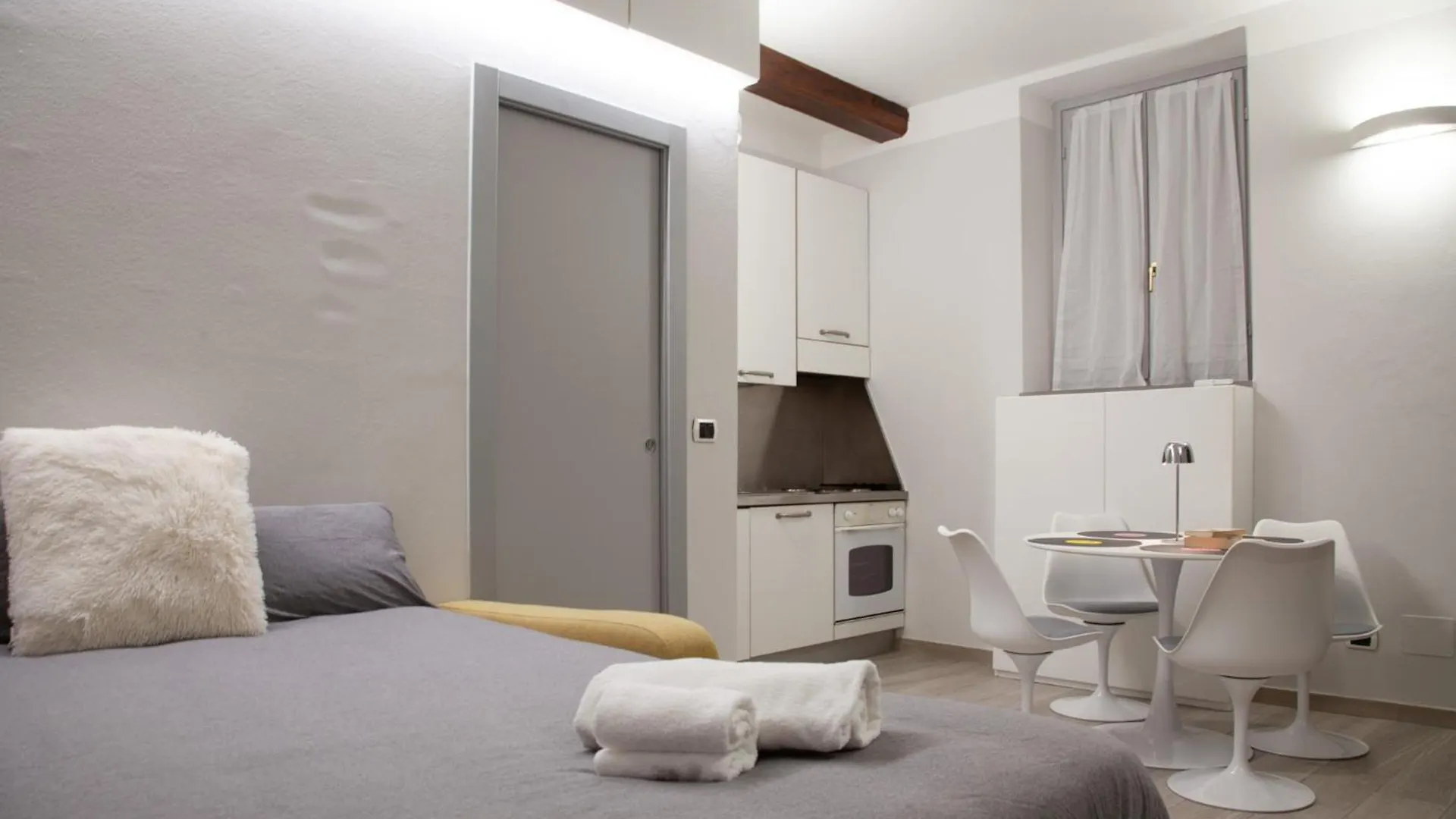 Apartment Rrrapido Home In Brera - Via Mercato Milan Italy
