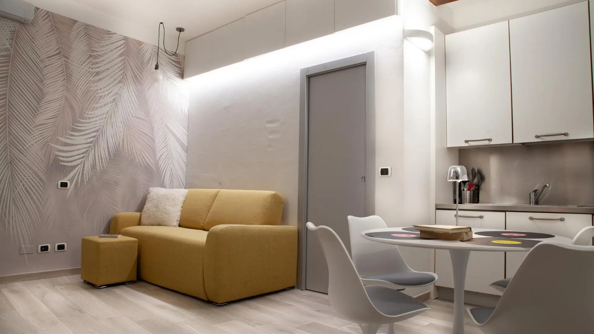 Rrrapido Home In Brera - Via Mercato Milan Italy