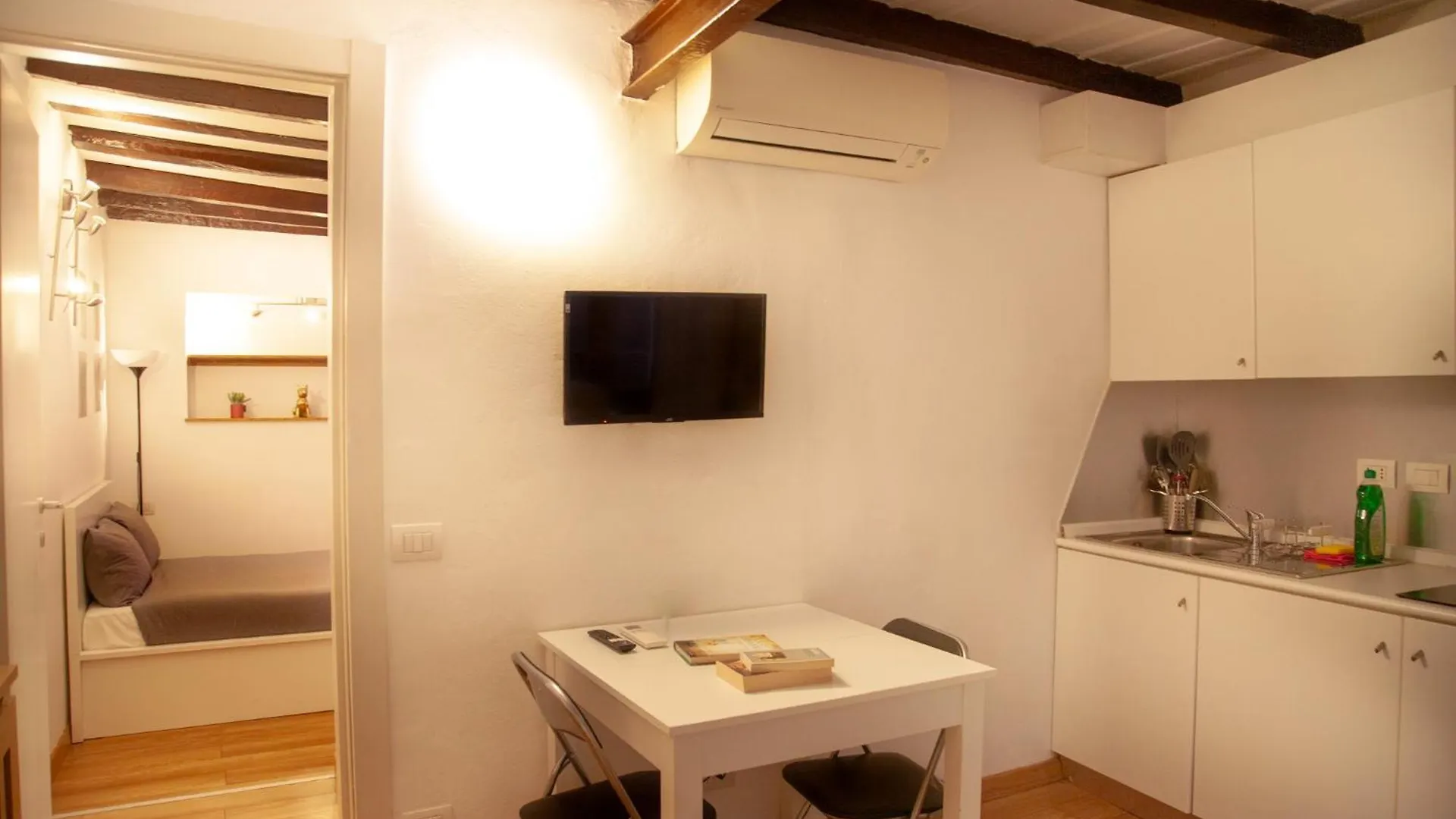 Apartment Rrrapido Home In Brera - Via Mercato Milan